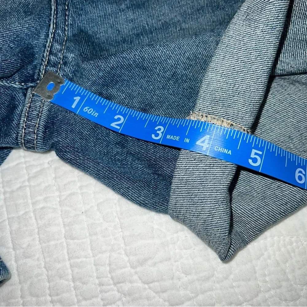 GAP Denim 5” Short Medium Indigo Wash NWT Sz 8/29 - Picture 8 of 11
